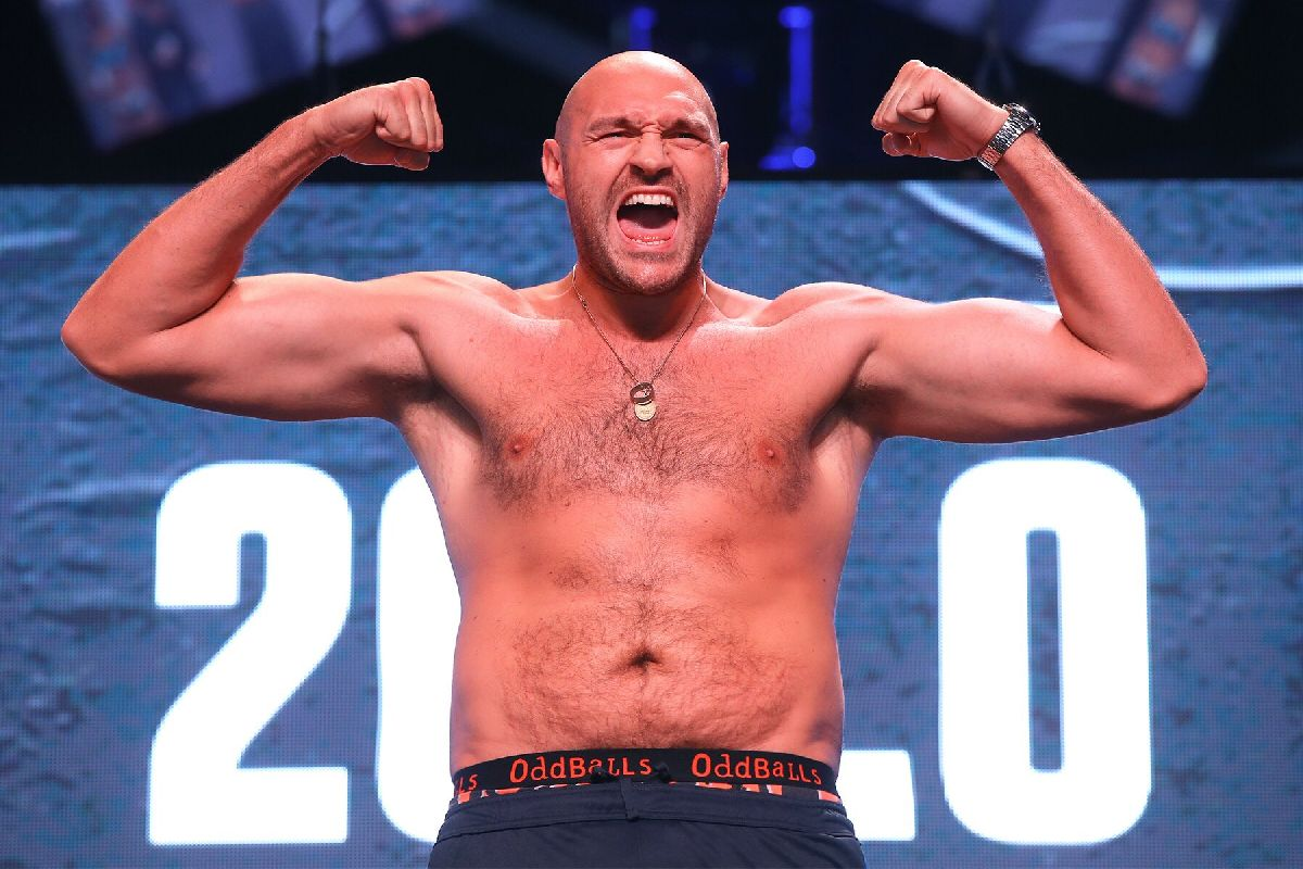 Tyson Fury, the two-time heavyweight champion, trains in Thailand for a 2026 return, responding to criticism about his physique, reports Baltimore Chronicle .