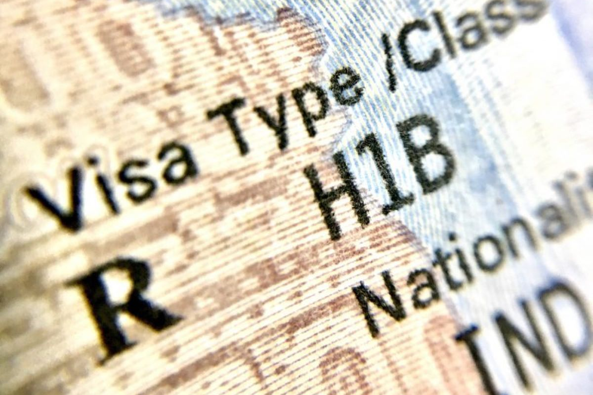 Texas Governor Abbott orders a freeze on H-1B visa petitions at state universities and agencies, requiring detailed reporting of foreign workers by March 27, 2026.