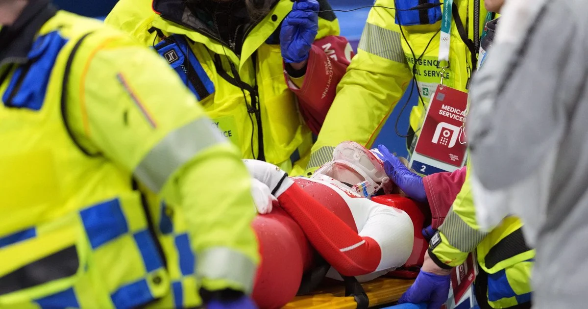 Polish speed skater Kamila Sellier was taken to hospital after being struck above her eye by a rival’s skate blade during the women’s 1500m quarterfinal at the 2026 Winter Olympics.
