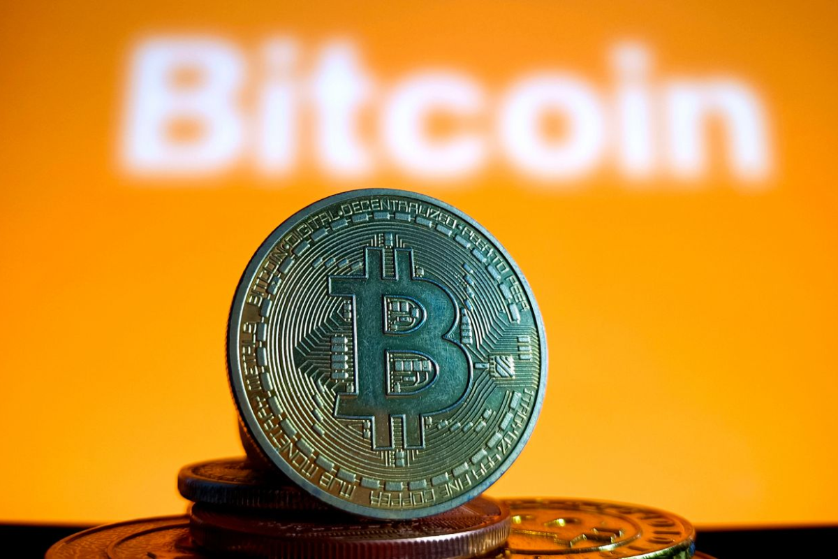 Bitcoin briefly fell below $70,000 on Feb. 5, 2026, marking its first dip under the level since 2024 amid market sell-offs and heavy liquidations.