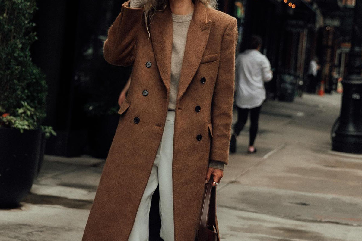How to care for a wool coat: professional home tips for cleaning, storage, and stain removal. Learn how to keep your wool fabric premium without expensive dry cleaning.