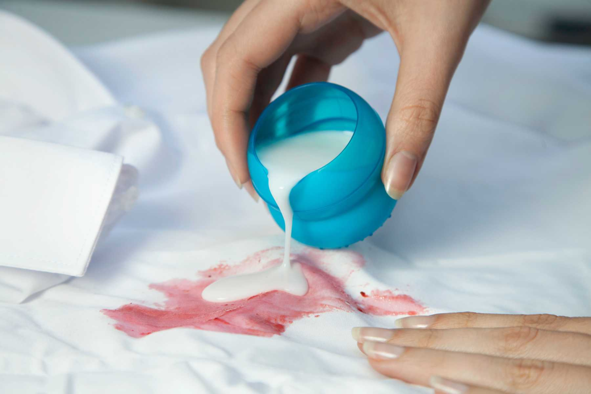 Remove any stain from clothes with the right method. Coffee, wine, grease, blood, ink — learn which treatment works for each stain type.